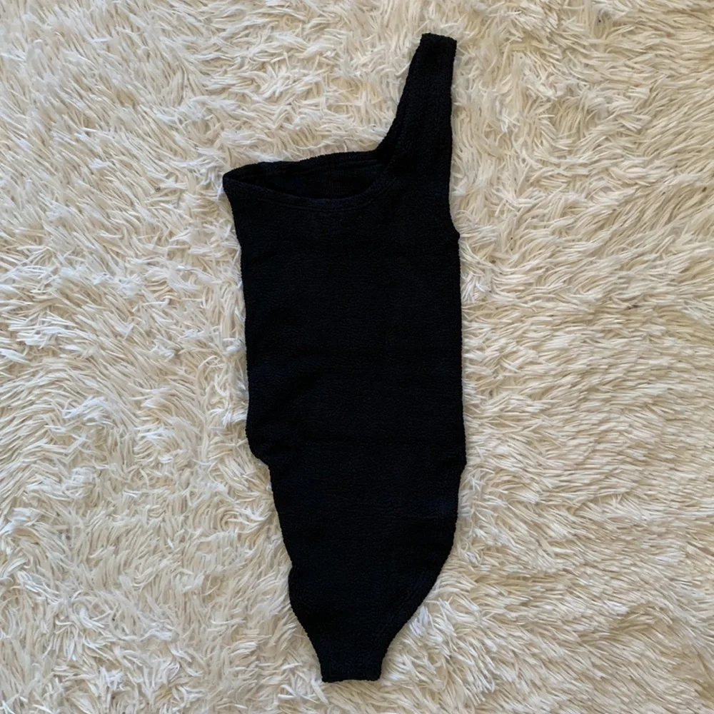NWT Hunza G nancy one shoulder one piece in black - Picture 6 of 8